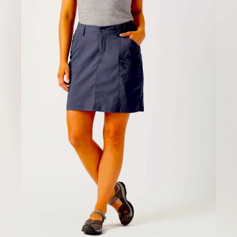 Duluth Trading Women’s Dry On The Fly Skort Size 4 Blue / Ink Good Condition